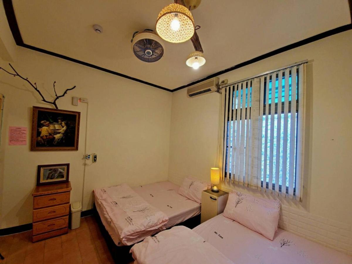 Xincun Seed Homestay Tainan Exterior photo
